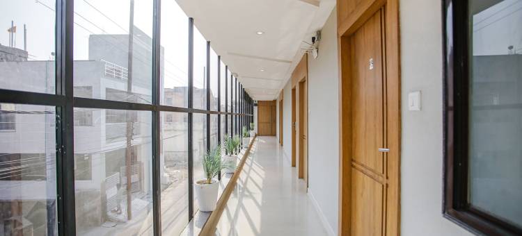 Fabexpress 辛格哈尼亚首席(Fabexpress Singhania Premier)图片