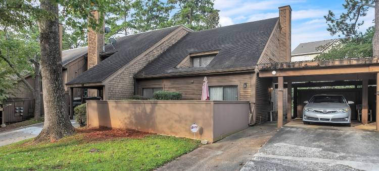 中心位置的4卧室Stonecrest公寓由RedAwning提供(Centrally Located 4Br Stonecrest Condo 4 Bedroom Condo by Redawning)图片