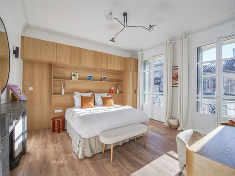 维克多雨果别墅 by Odomo