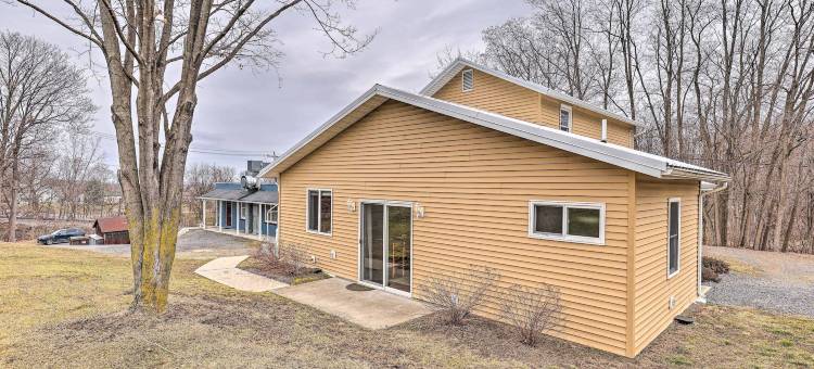 可爱的手指湖度假屋，靠近塞内卡湖(Lovely Finger Lakes Vacation Home Near Seneca Lake)图片
