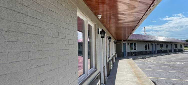 四季旅馆(Four Seasons Inn)图片