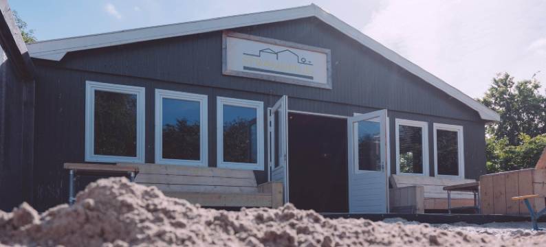 靠近游乐场的Eigen Wijze团体住宿(Group Stay in Eigen Wijze Near Playing Field)图片