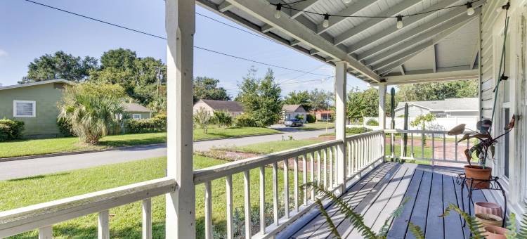 火坑和庭院：翻新的冬季花园家园！(Fire Pit & Yard: Updated Winter Garden Home!)图片