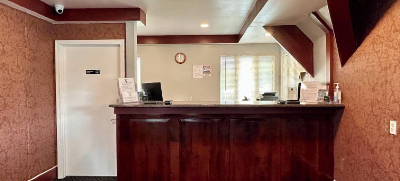 河景套房酒店(Riverview Inn & Suites)图片