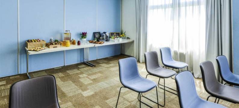 宜必思克莱蒙费朗蒙特弗尔朗酒店(Ibis Clermont-Ferrand Montferrand)图片