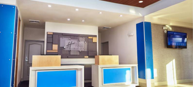 智选假日酒店及套房科罗娜(Holiday Inn Express & Suites CORONA by IHG)图片