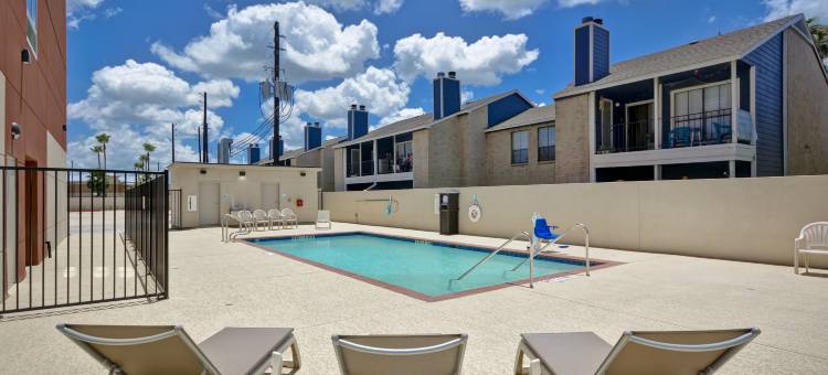 西布鲁克休斯敦NASA智选假日套房酒店(Holiday Inn Express & Suites Houston NASA - Boardwalk Area)图片