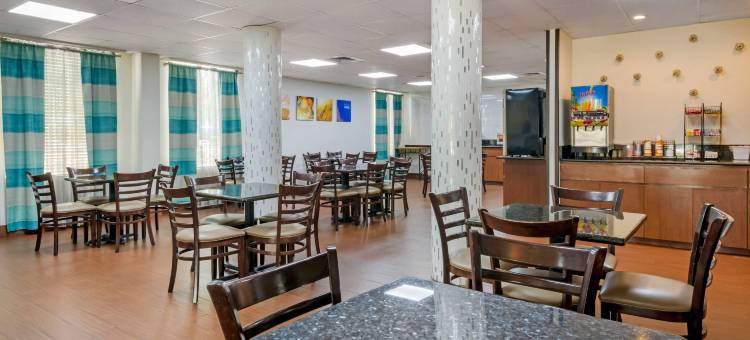 劳德代尔堡西收费高速公路舒适套房酒店(Comfort Inn & Suites Fort Lauderdale West Turnpike)图片