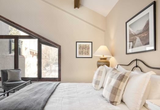 Cloud 9 by AvantStay Located at the Base of Vail Ski Resort w Community Pool Hot Tub Hotel Overview