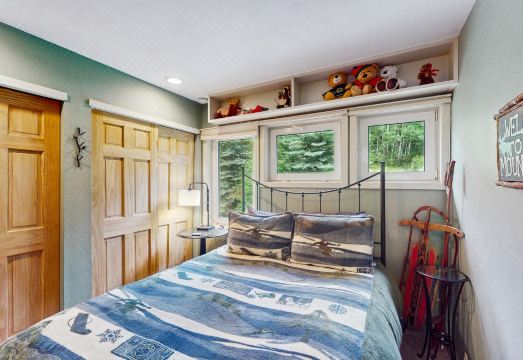 Pitkin Creek 13E Hotel Overview