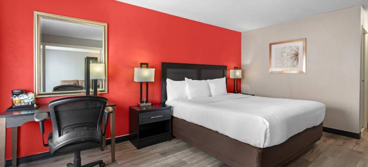 品质酒店及套房(Quality Inn & Suites 5585 Ambler Drive Mississauga Ontario)图片