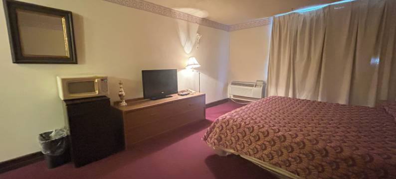 首都O品牌斯科茨布拉夫烛光民宿(Candlelight Inn by Capital O Scottsbluff)图片