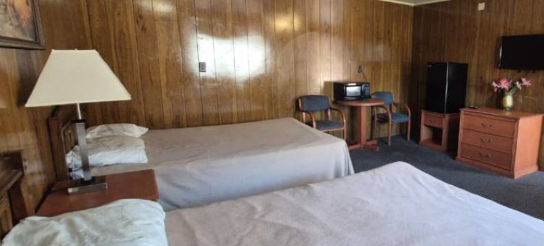 哈瓦那近伊利诺伊河的Sycamore汽车旅馆(Sycamore Motel Havana Near Illinois River)图片