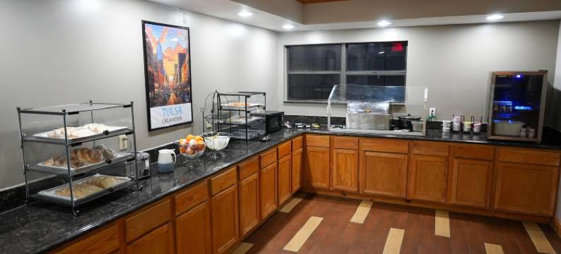 断箭-土萨凯隆酒店(Ramada by Wyndham Tulsa Broken Arrow)图片