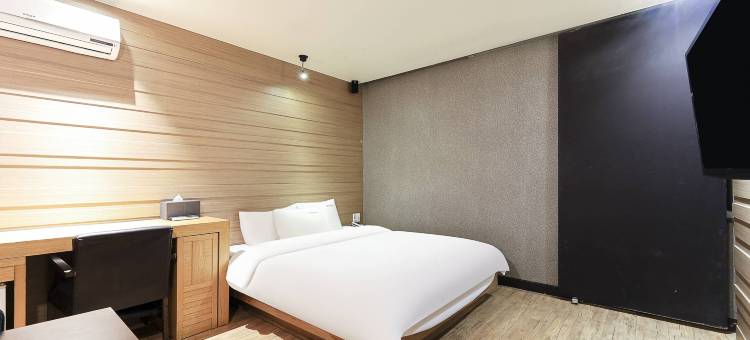 加里高爷酒店(Gary Cooper Hotel)图片