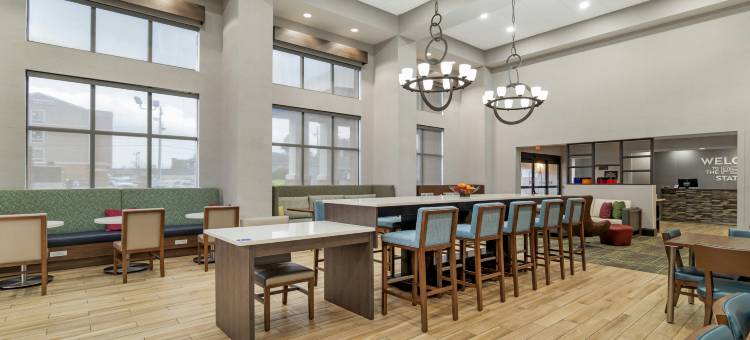 奥古斯塔西欢朋套房旅馆(Hampton Inn & Suites Augusta West)图片