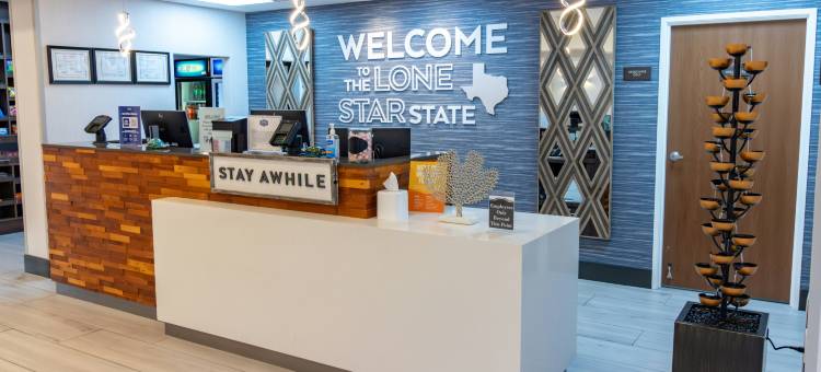 登顿欢朋套房酒店(Hampton Inn & Suites Denton)图片