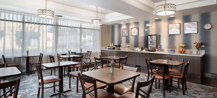 奥克兰-阿拉梅达浩枫温德姆公寓(Hawthorn Suites by Wyndham Oakland/Alameda)图片