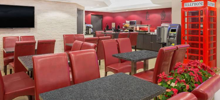 迈阿密温泉/迈阿密国际机场华美达酒店(Ramada by Wyndham Miami Springs/Miami International Airport)图片