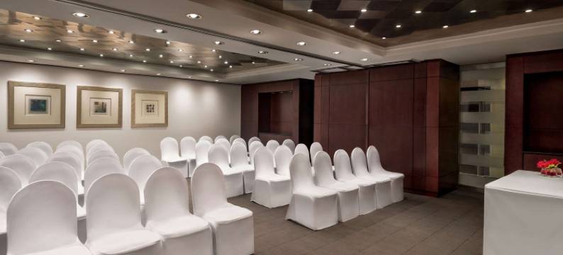 迪拜德伊勒温德姆华美达广场酒店(Ramada Plaza by Wyndham Dubai Deira)图片