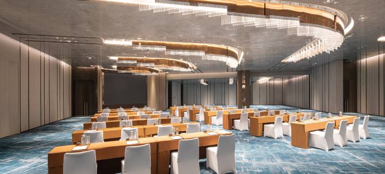 上海虹桥金臣皇冠假日酒店图片