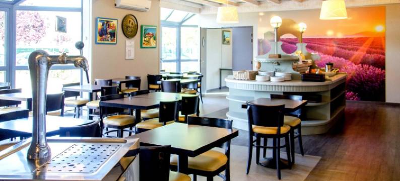 普罗旺斯酒店(Contact Hôtel le Provençal Bordeaux Lac)图片