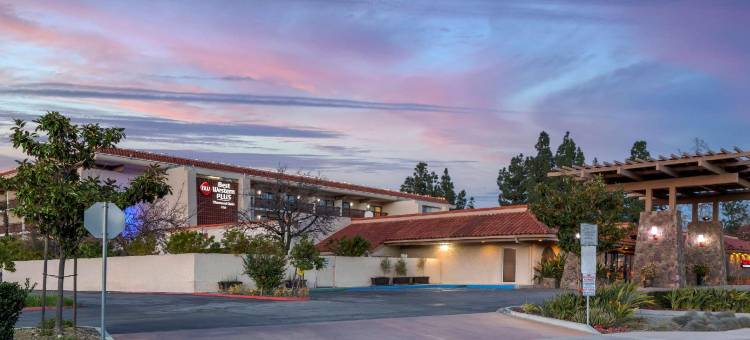 千橡市贝斯特韦斯特优质酒店(Best Western Plus Thousand Oaks Inn)图片