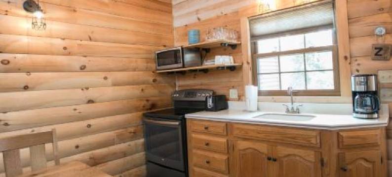 Hummingbird Haven Cabin by Amish Country Lodging图片