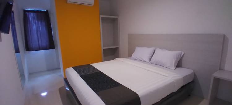 LG Hotel Jember by Callirooms图片