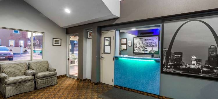 贝尔维尔圣路易斯地区速8酒店(Super 8 by Wyndham Belleville IL/St. Louis Area)图片