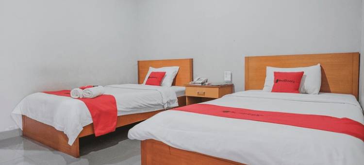 红门 – 贾兰帕尔 10 占碑酒店(RedDoorz Premium @ Jalan Pal 10 Jambi)图片