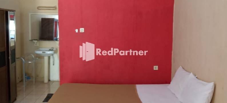 红色伙伴内瓦纳西图本多酒店(Hotel Nirwana Situbondo RedPartner)图片