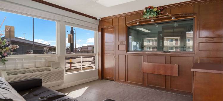 罗德威旅馆圣贝纳迪诺 - 科尔顿(Rodeway Inn San Bernardino - Colton)图片