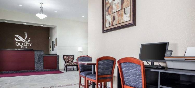 品质酒店及套房-阿尔图纳-得梅因(Quality Inn & Suites Altoona - des Moines)图片