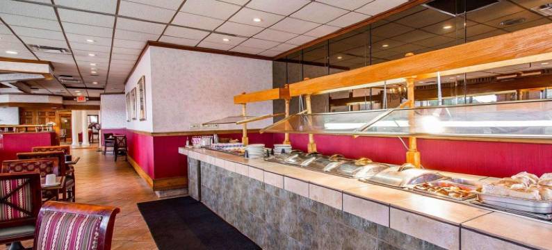 多森南凯隆套房酒店(Clarion Inn & Suites Dothan South)图片