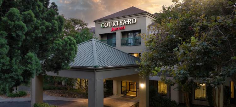 斯托克顿万怡酒店(Courtyard Stockton)图片