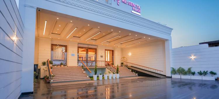 由皇家兰花酒店有限公司经营的雷杰塔普哈瓦拉酒店(Regenta Place Phagwara by Royal Orchid Hotels Limited)图片