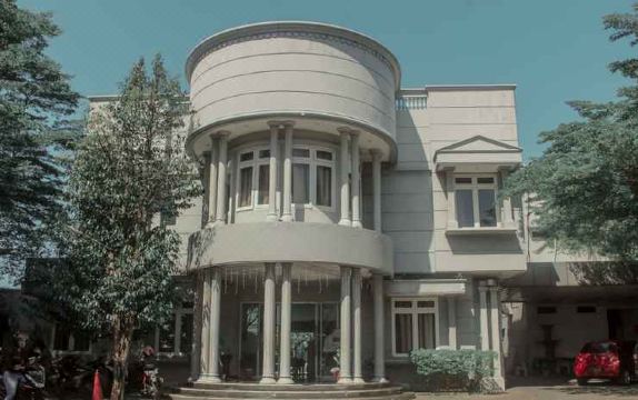 Sisingamangaraja Guest House Semarang Hotel Overview