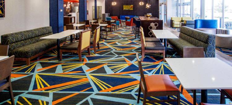 俄克拉何马城机场拉昆塔温德姆套房酒店(La Quinta Inn & Suites by Wyndham Oklahoma City Airport)图片