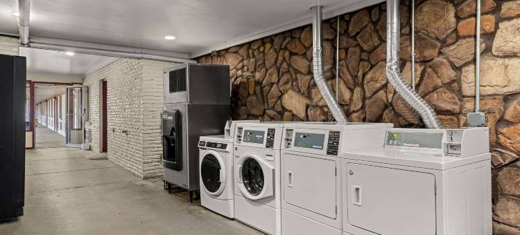 迪克森罗德威酒店(Rodeway Inn)图片