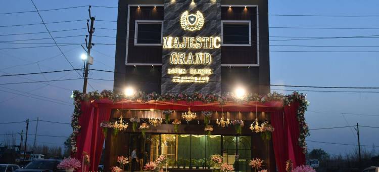 由MNG房间提供的大酒店(Hotel Majestic Grand By MNG Rooms)图片