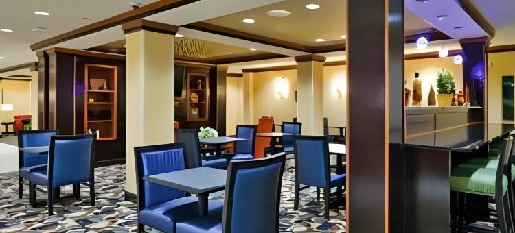 阿特莫尔智选假日酒店(Holiday Inn Express Atmore North)图片