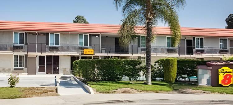 雷德兰兹-圣贝纳迪诺速8酒店(Super 8 by Wyndham Redlands/San Bernardino)图片