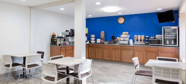 苏福尔斯温德姆麦客达套房酒店(Microtel Inn & Suites by Wyndham Sioux Falls)图片