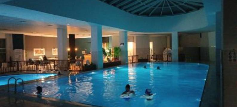 19th & 18th Floor Secure Apartments with Pool & Fitness & Parking Included in Price图片