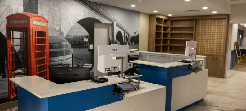 哈瓦苏湖城凯艺套房酒店(Quality Inn & Suites Lake Havasu City)图片