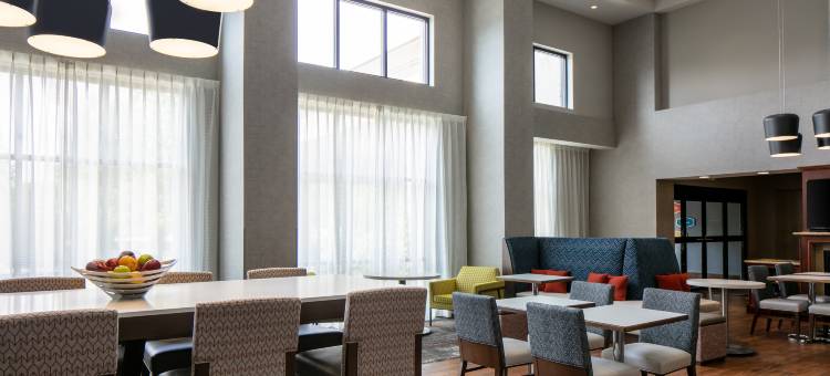 西本德欢朋套房酒店(Hampton Inn & Suites West Bend)图片