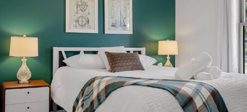 Midterm Rental Available-Firepit-Fireplace-Grill-1 m. to Town & Beaches图片