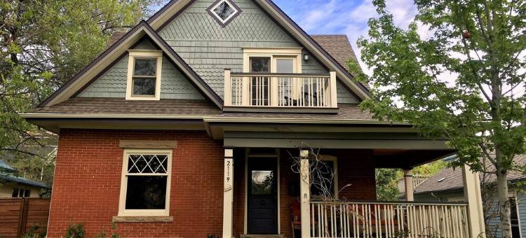 Stroll to Pearl Street from Large, Stunning Historic Home with Private Yard图片