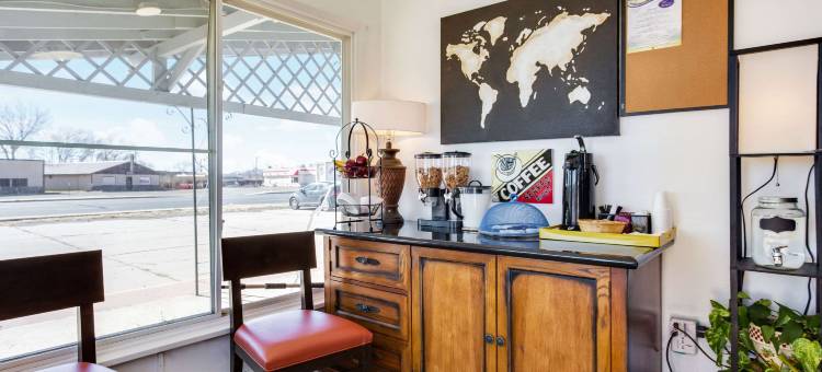 罗德威套房旅馆(Rodeway Inn & Suites Raton)图片